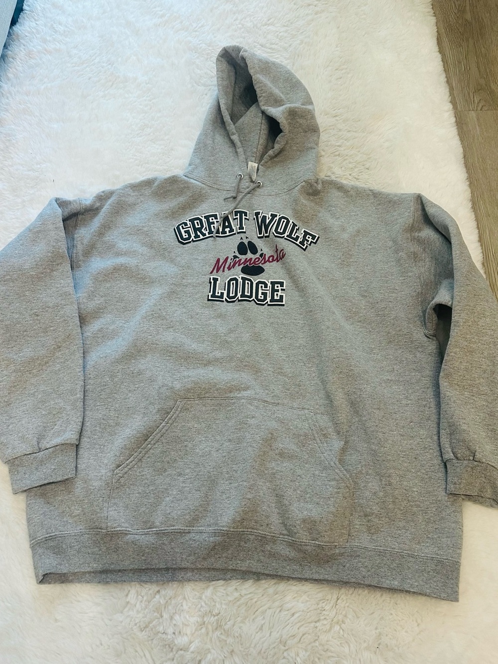 Great Wolf Lodge Minnesota Grey Hooded Sweatshirt